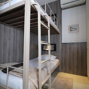 Kamar double economy